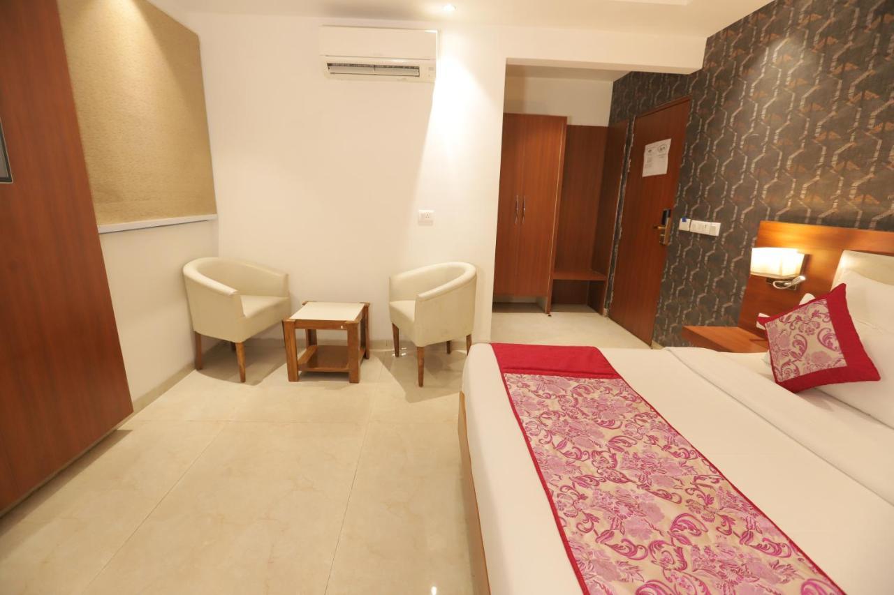 Nh Skye Suites 新德里 外观 照片
