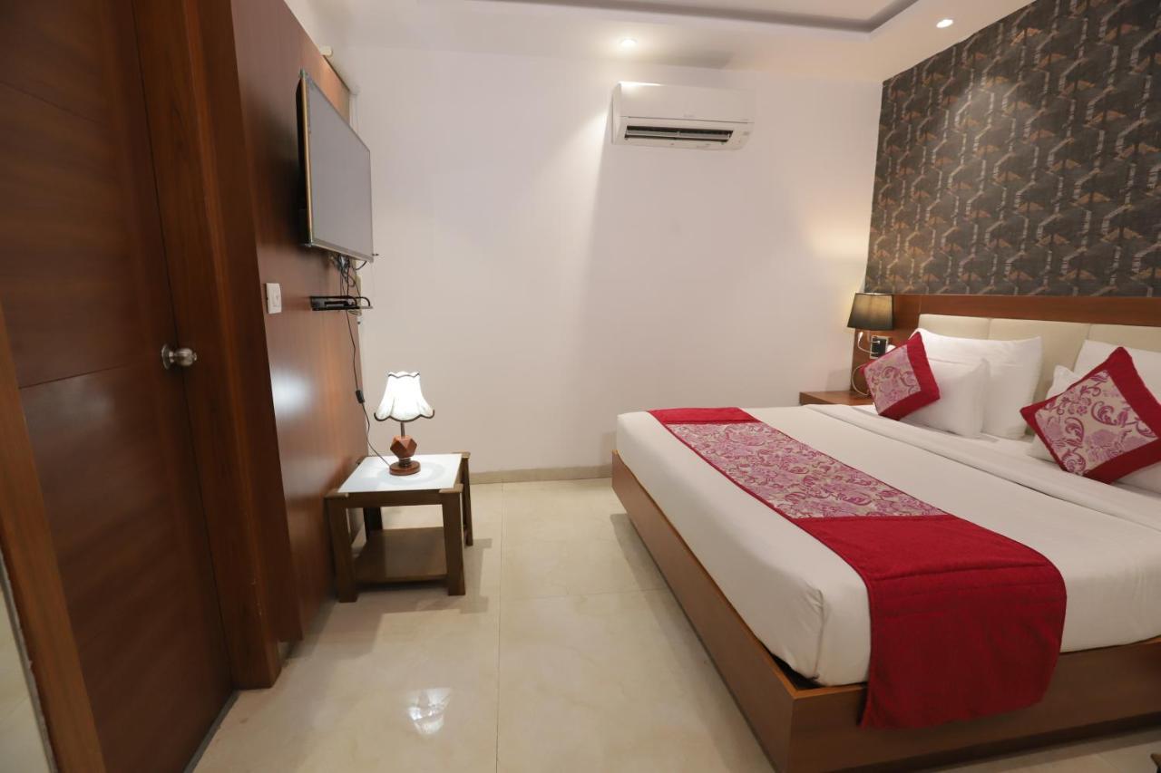 Nh Skye Suites 新德里 外观 照片