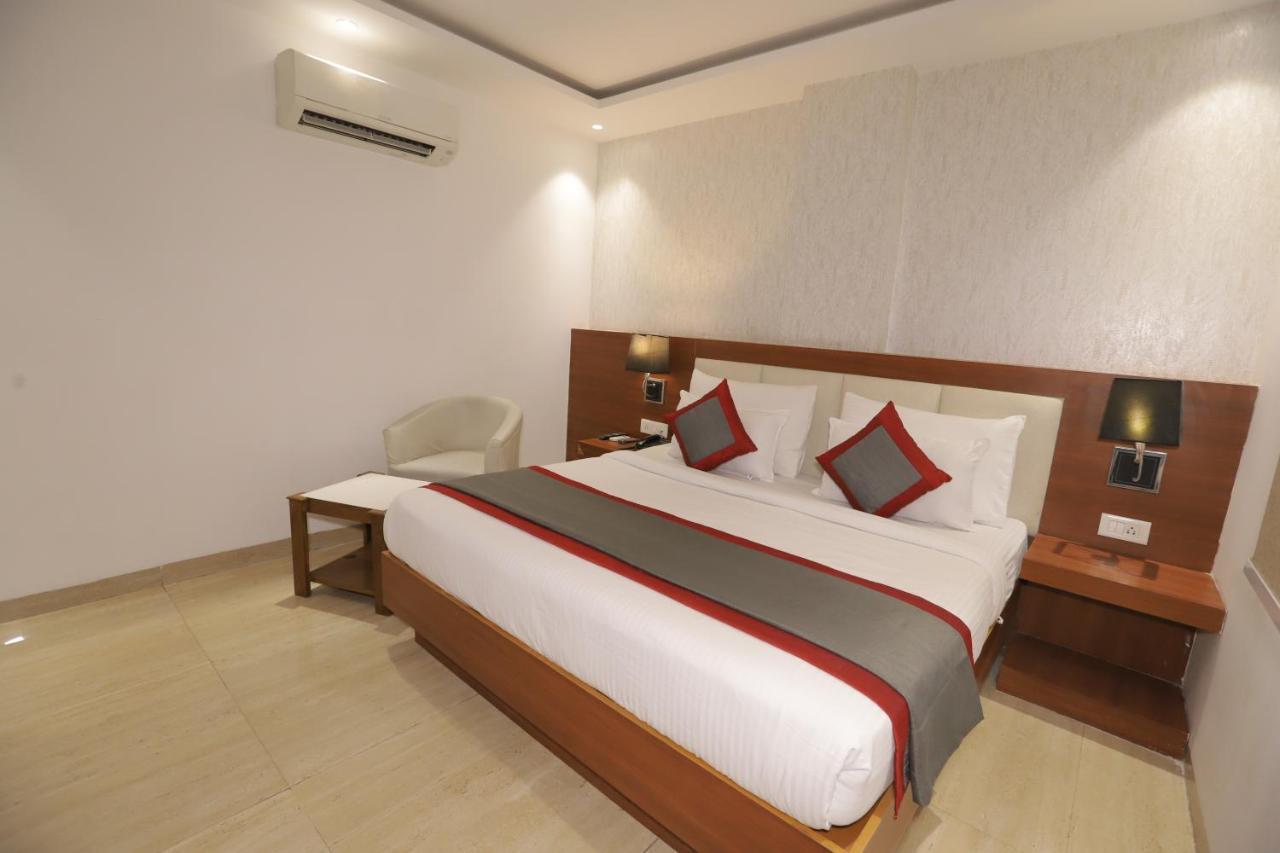 Nh Skye Suites 新德里 外观 照片